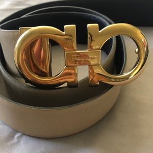 Woman’s Ferragamo belt, reversible